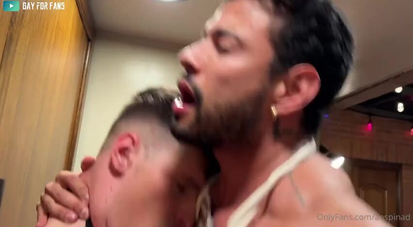 Malik Delgaty fucks Alejo Ospina in the kitchen