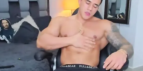 Gorgeous latin muscle god Garret Alvin jerks off on cam for you